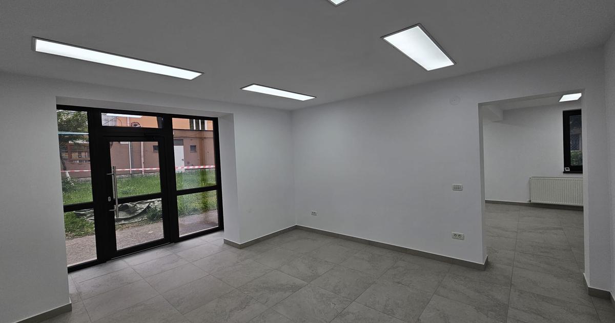 Spațiu comercial ideal pentru birouri cabinet servicii Hunedoara (zonă pietonală