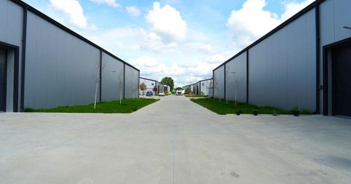 3.8 EURO MP! HALA NOUA de inchiriat in Targoviste - Exterior nord.