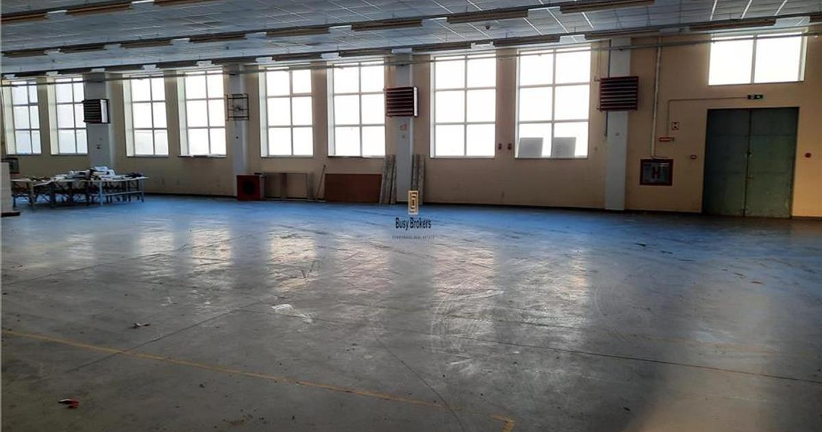 Spatiu Industrial - 700 mp - Depozitare - Distributie - Comert