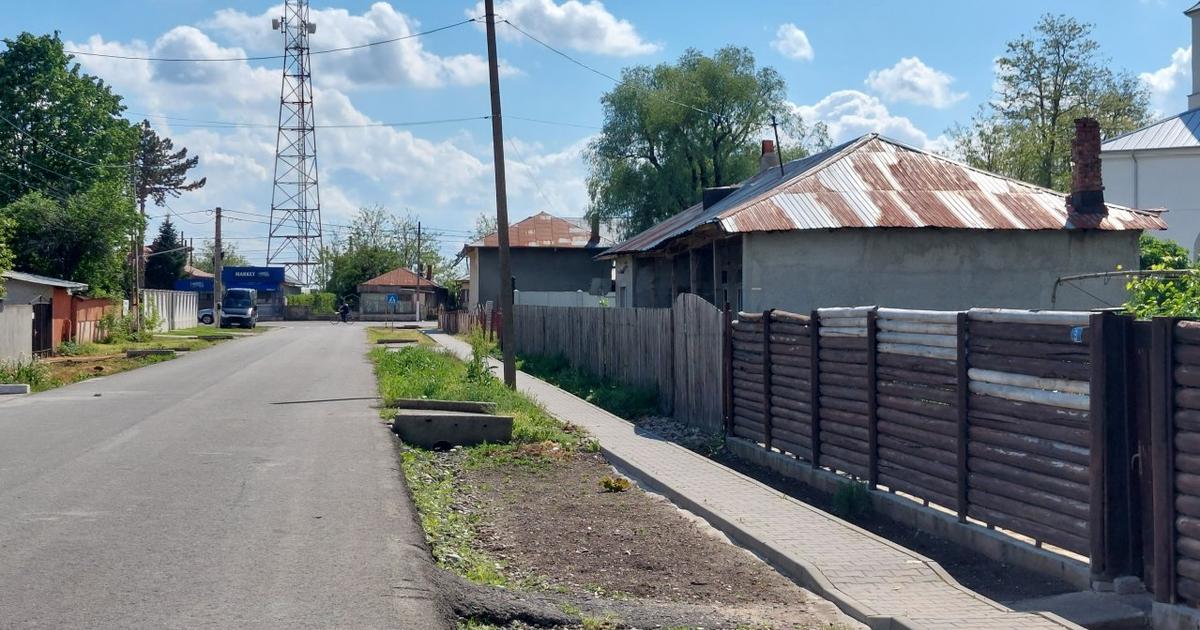 Teren Construcții intravilan de 1002 mp, în Căzănești