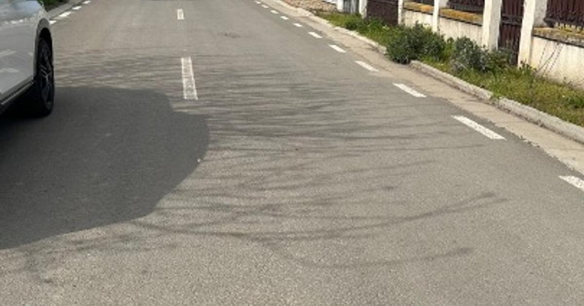 TEREN  INTRAVILAN CU  O GEOMETRIE IDEALA PENTRU CONSTRUCTIA UNEI CASE