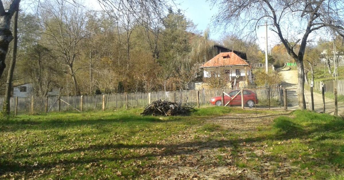 Teren intravilan de 2281 mp, în Merișoru