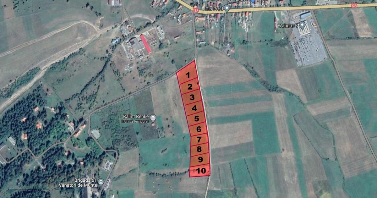 vand teren parcelat , toate parcelele la drum, situat la Subpadure