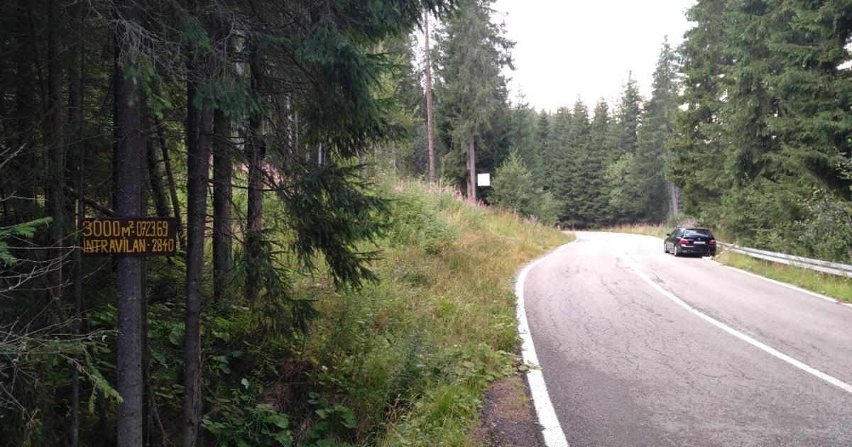 vând teren 3000 mp intravilan Lac Vidra, Voineasa, Valcea 3 km de partia de ski