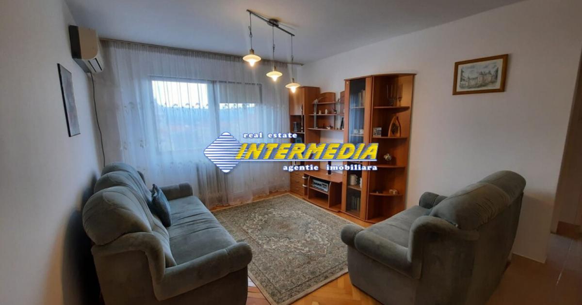 Apartament 3 camere de inchiriat in Alba Iulia zona Centru