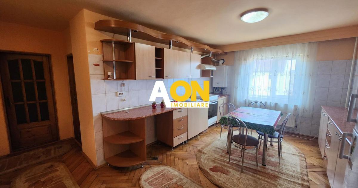 De inchiriat apartament 2 camere, etaj intermediar, zona Sub Stadion