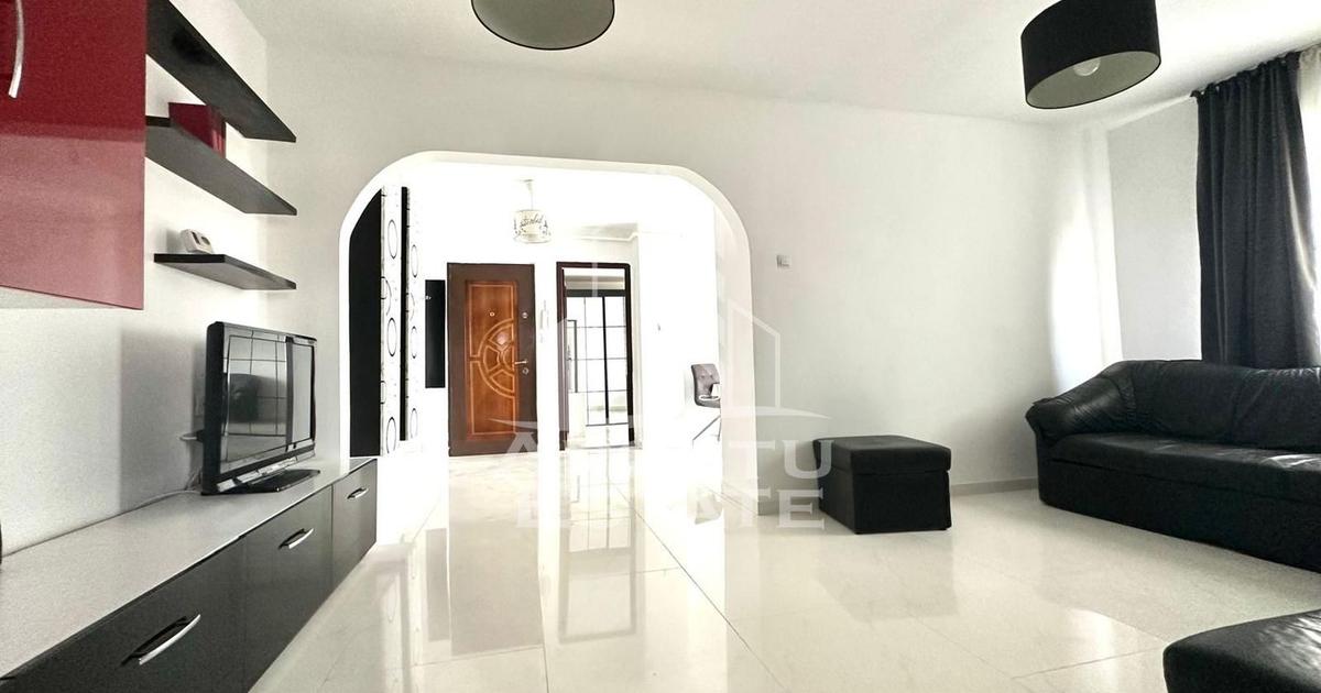 Apartament 3 camere zona Polivalenta