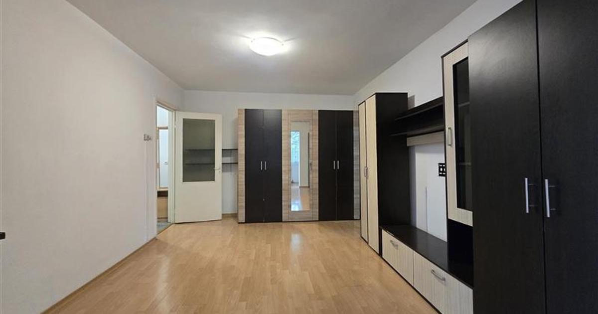 Chirie apartament 2 camere Bacau zona Piata Sud Mobilat