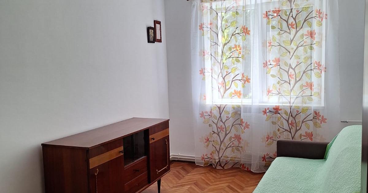 Apartament 60 mp cu 3 camere în zona Central, Botoșani