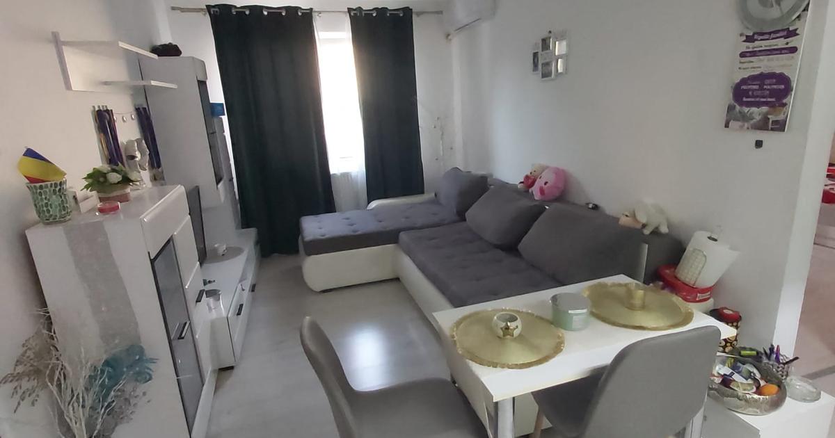Inchiriez apartament 3 camere modern