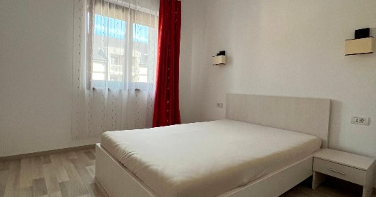 Proprietar, închiriez apartament 3 camere