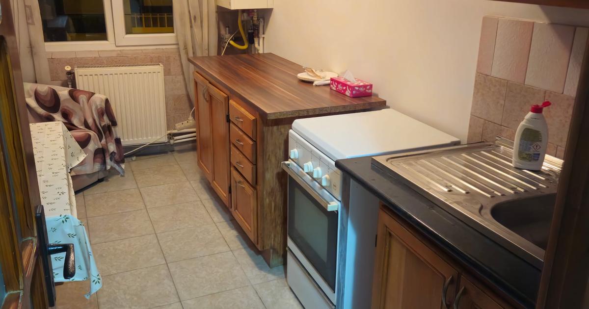 Apartament 2 camere - de inchiriat - etaj 4 - zona Maxicom