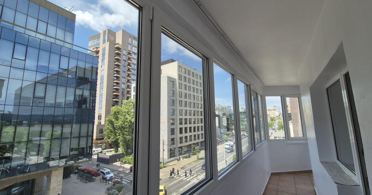 Apartament 2 camere decomandat vis a vis de Palas