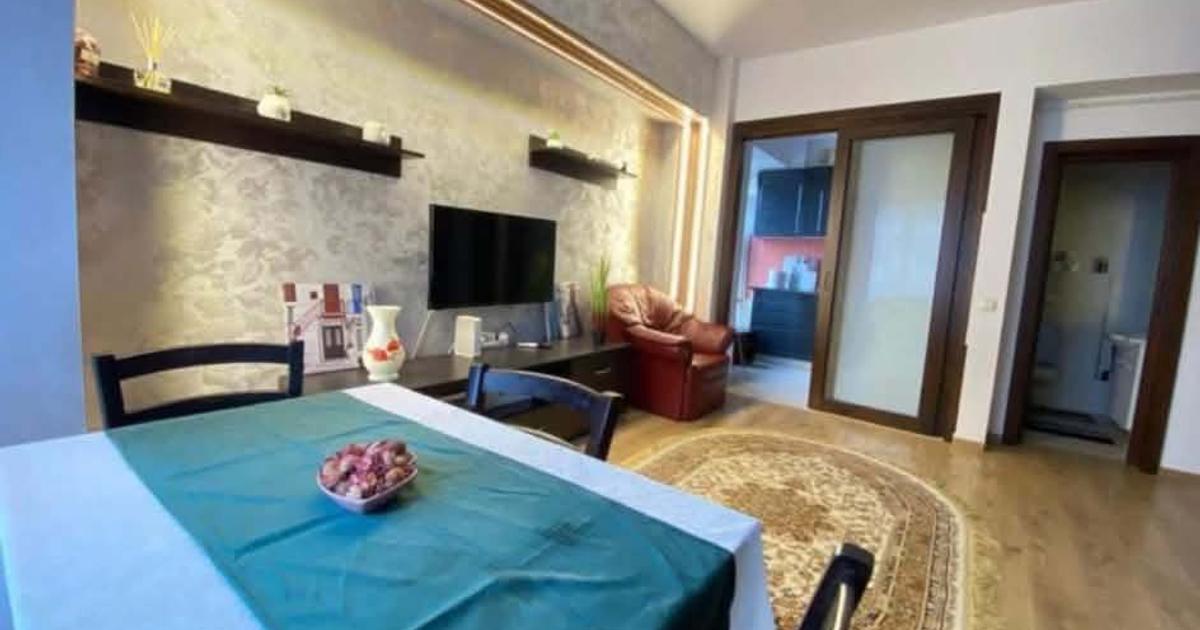 Apartament PENTHOUSE, 3 camere, 2 bai,  etajul 9/10, zona Centru-Palas Mall