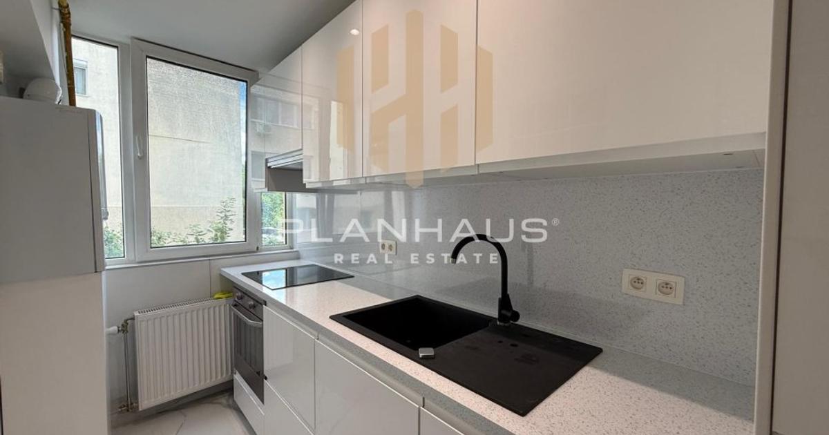 Apartament 3 camere decomandat | etaj 1 | central B-dul Bucuresti,optional garaj