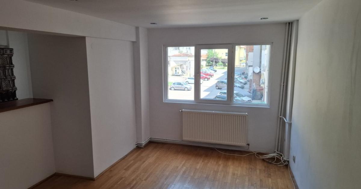 Apartament 2 camere de vânzare în Băile Herculane- Agentia Hercules Imobiliare
