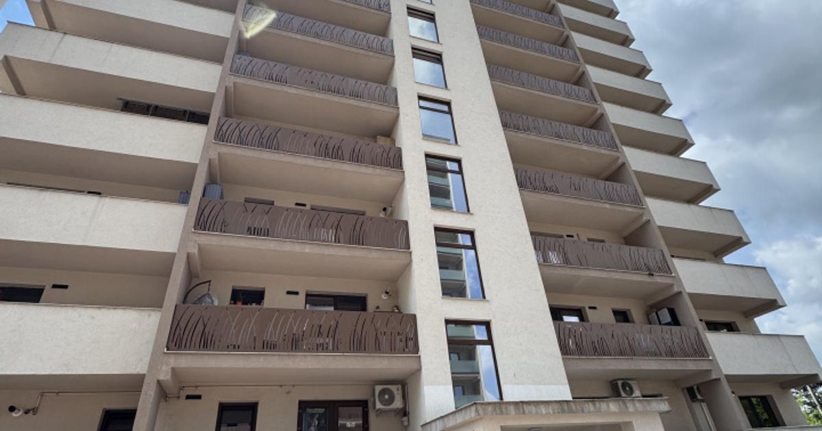 APARTAMENT 3 CAMERE - BLOC NOU (ISU)