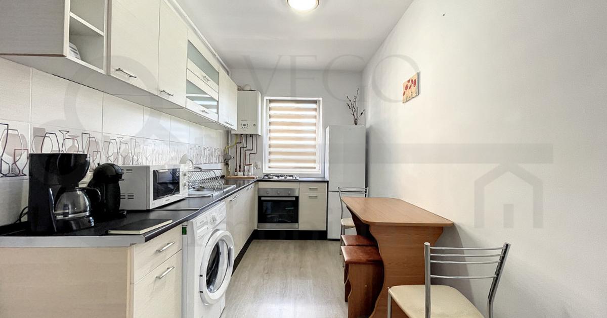 2 camere decomandate, 46 mp, 2 balcoane, garaj, zona Calea Turzii