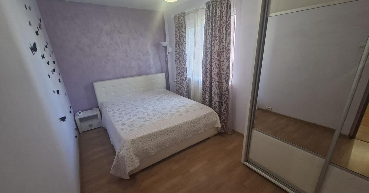 Apartament cu 2 camere decomandat, etaj 2/4, zona Alexandru cel Bun