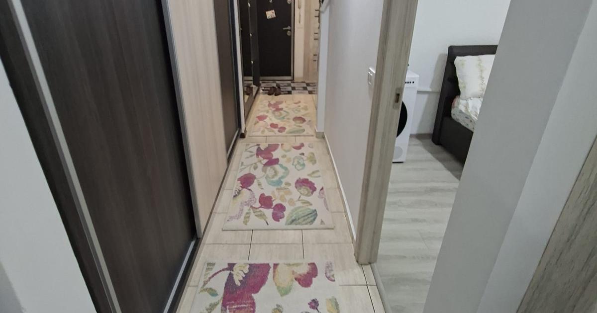 Apartament cu 3 camere decomandat, zona Frumoasa