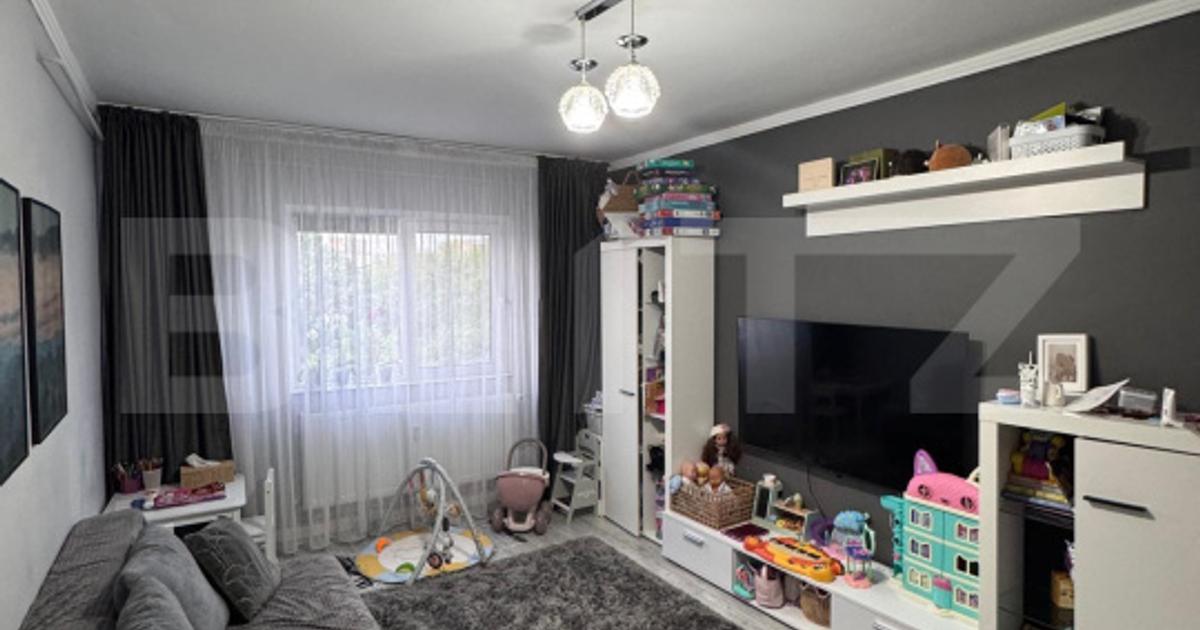 Apartament 2 camere de vanzare, 49 mp, decomandat, zona Nicolina