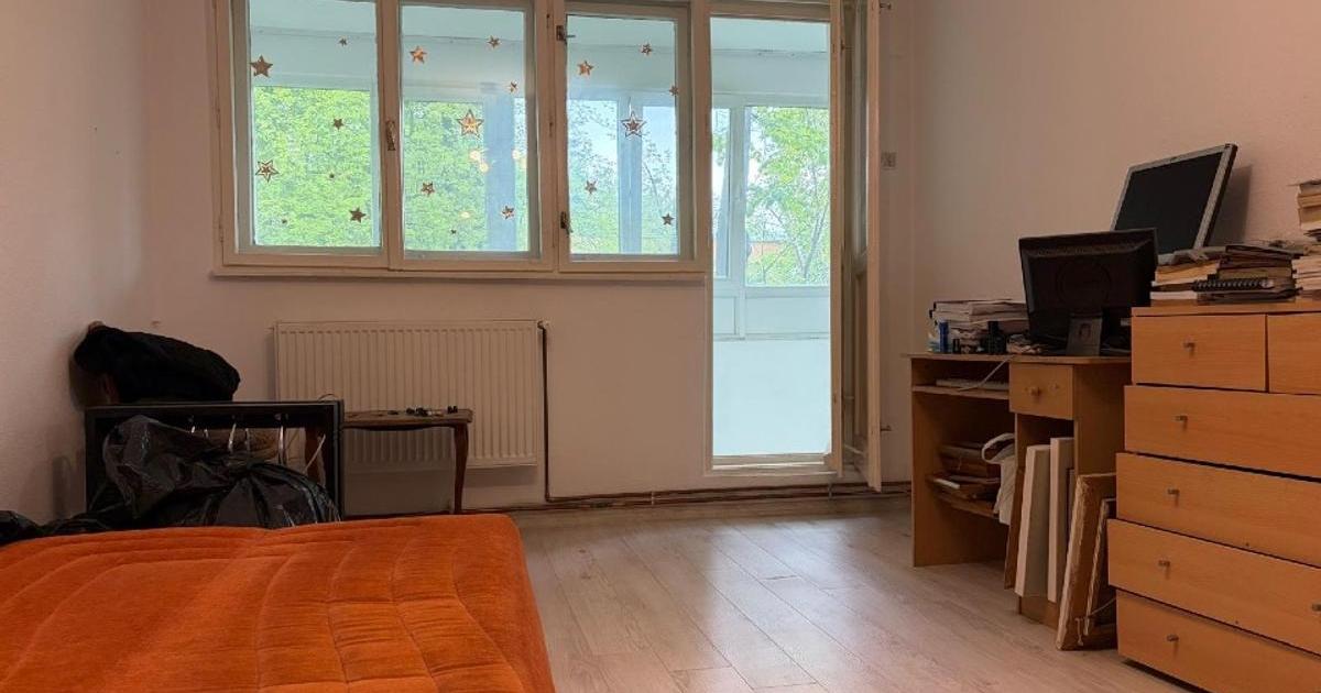 Apartament 2 camere decomandat, etaj 1/10, zona Tatarasi