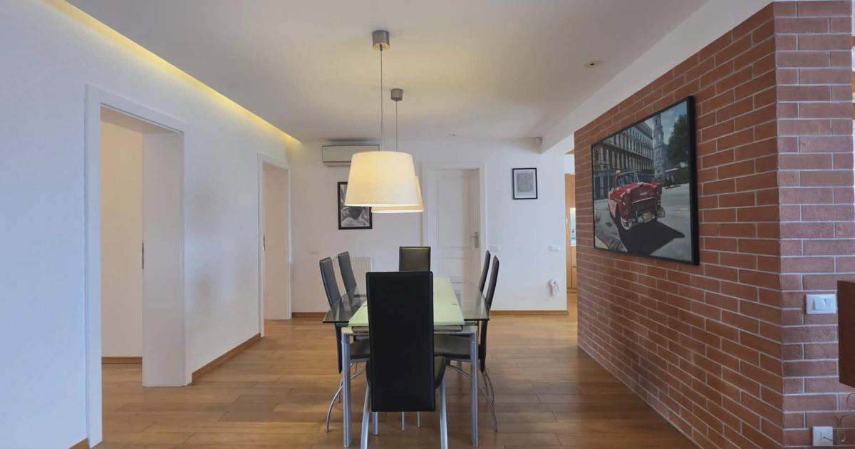 Apartament exclusivist 4 camere de vânzare, central, pietonal/str. Republicii
