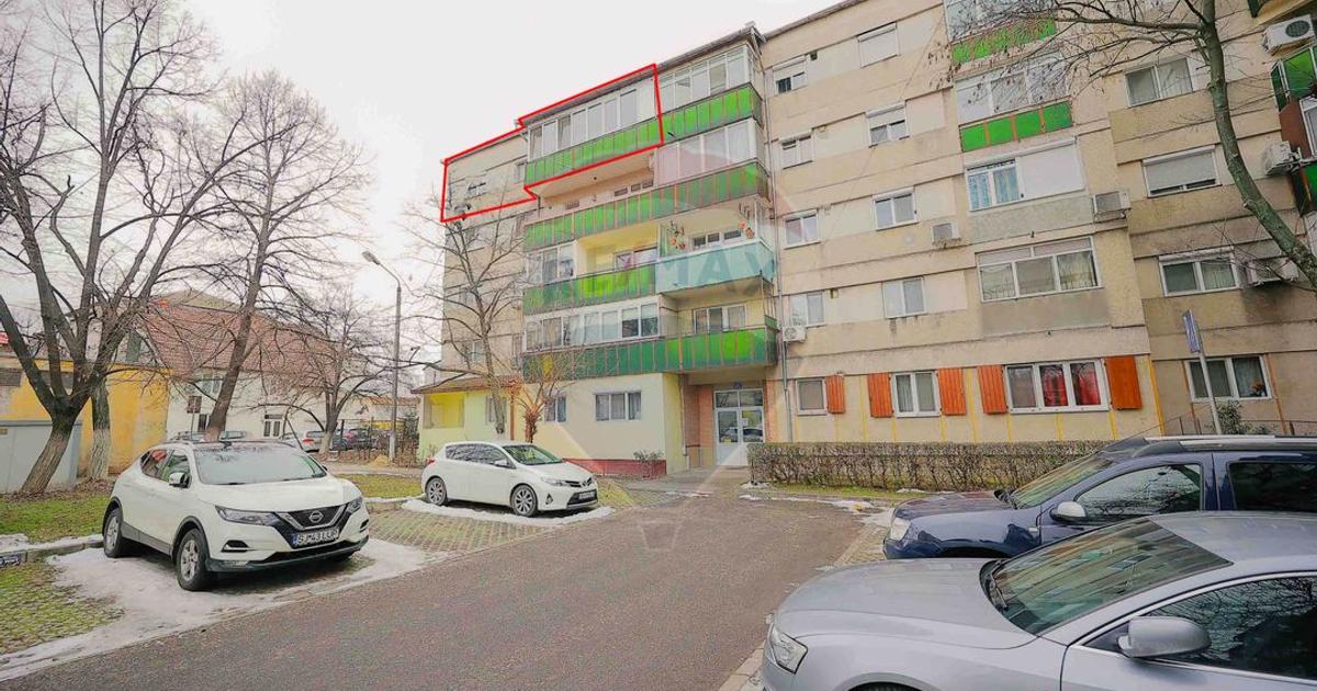 Apartament cu 4 camere, de vânzare în zona Rogerius