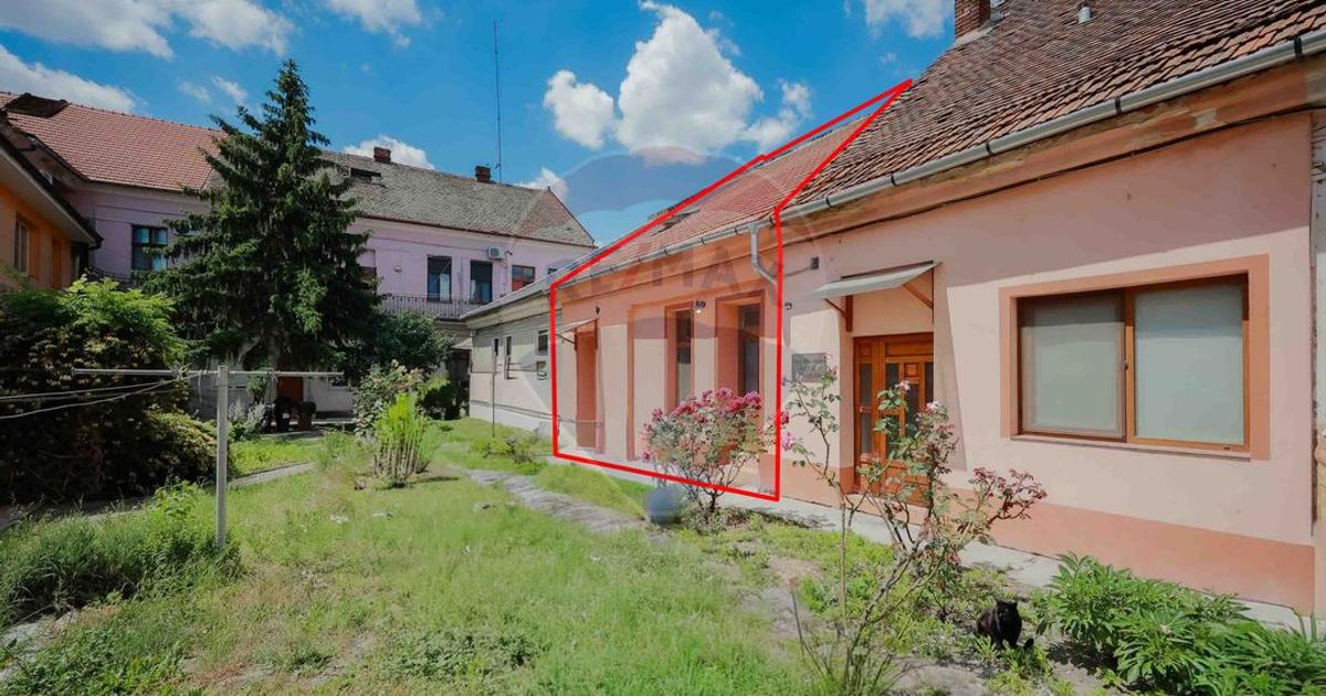 Apartament cu 3 camere de vânzare în zona Ultracentral