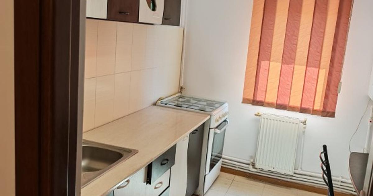 Apartamen 2 camere ETAJ 1   Gata mobilat 1980