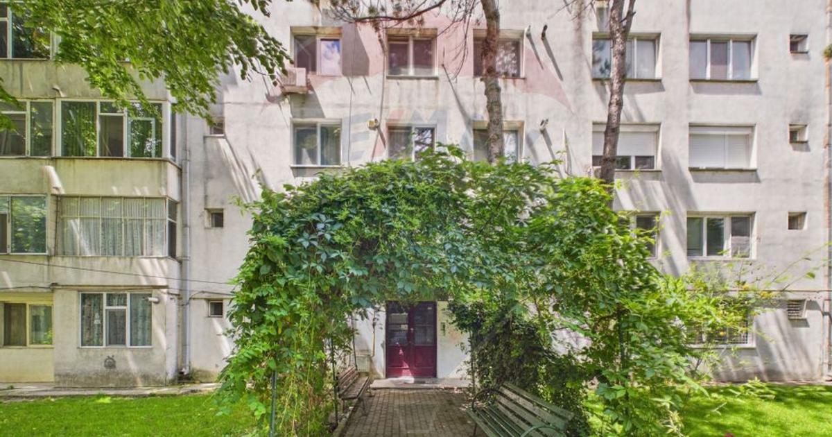 Apartament decomandat cu 3 camere în zona Ultracentral, Slobozia