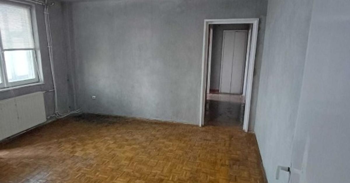 Apt. 3 camere Tg Jiu, str Garofiței