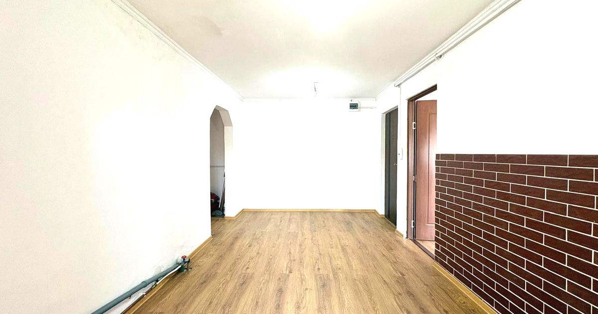 Apartament 2 camere 50mp cu garaj langa bloc 63.000eur neg