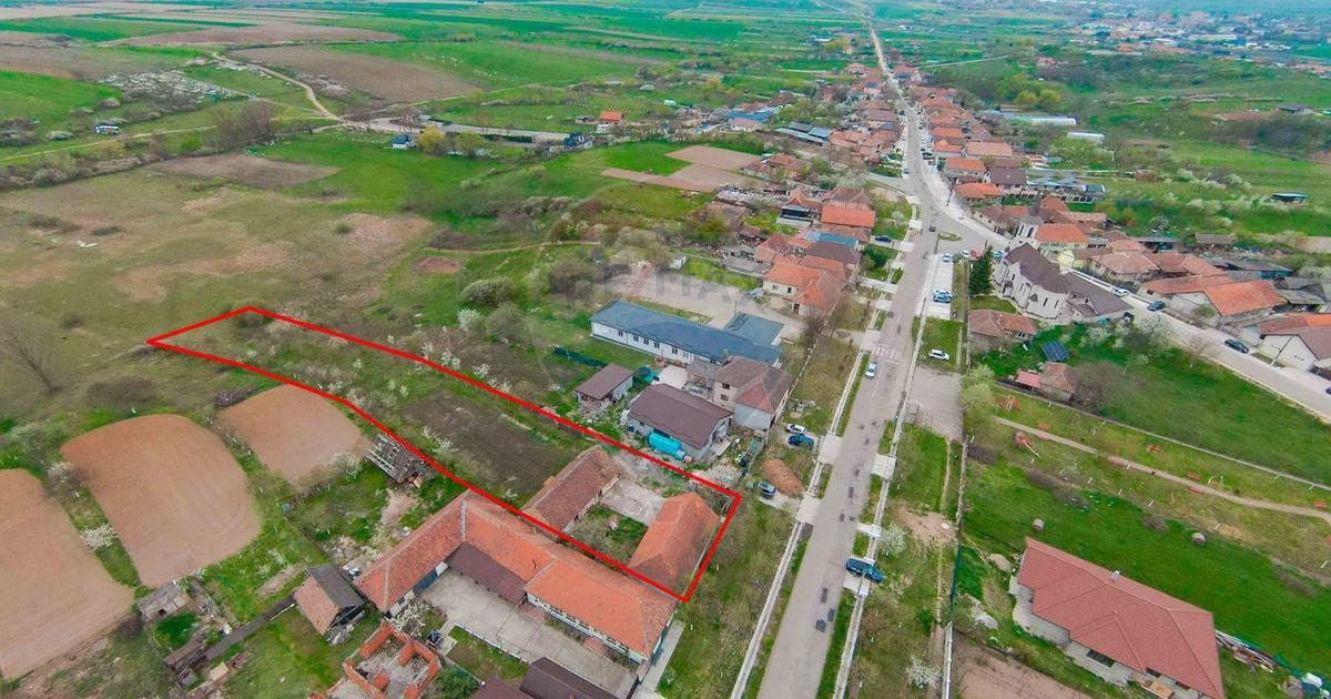 De vânzare teren 2.440 mp cu casă, asfalt și utilități – Alparea