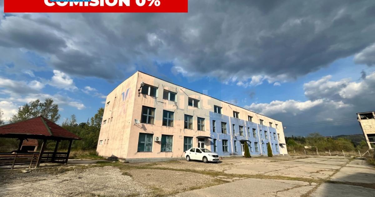 Spatiu locativ sau hala cu suprafata de 1884 mp pe teren de 3883 mp