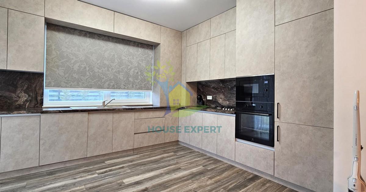 Vila noua LUX 4 camere, teren 460 mp, langa padure