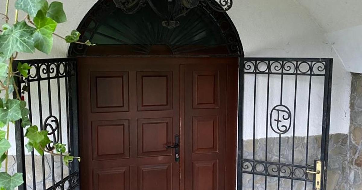 Vilă de Lux pe Malul Lacului Snagov – Ponton, Cramă, Garaj Barcă – Teren 1800mp