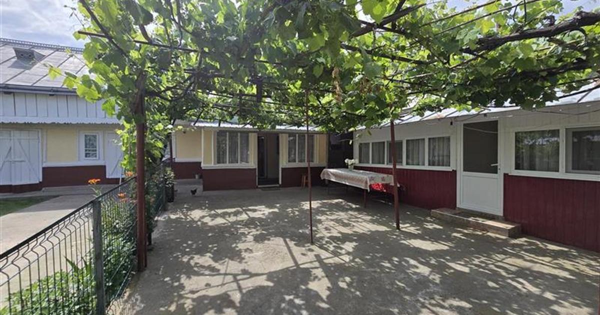 Proprietate de vanzare in Sat Izvoare, com. Bahna, judetul Neamt