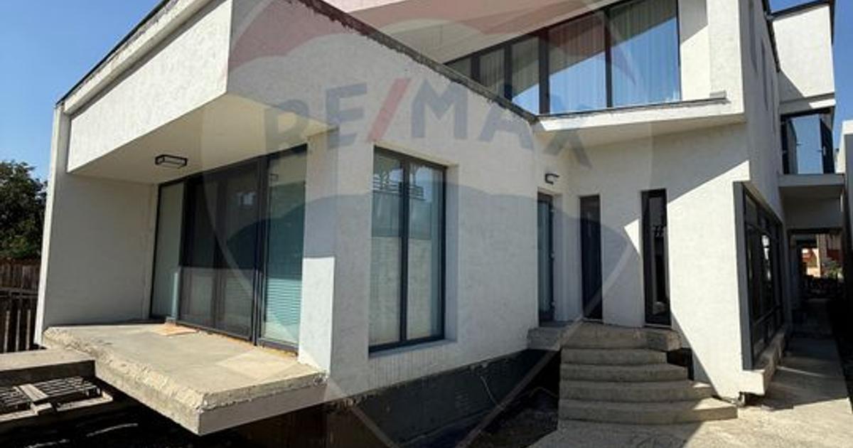 Casă / Vilă cu 6 camere de vânzare în zona Central
