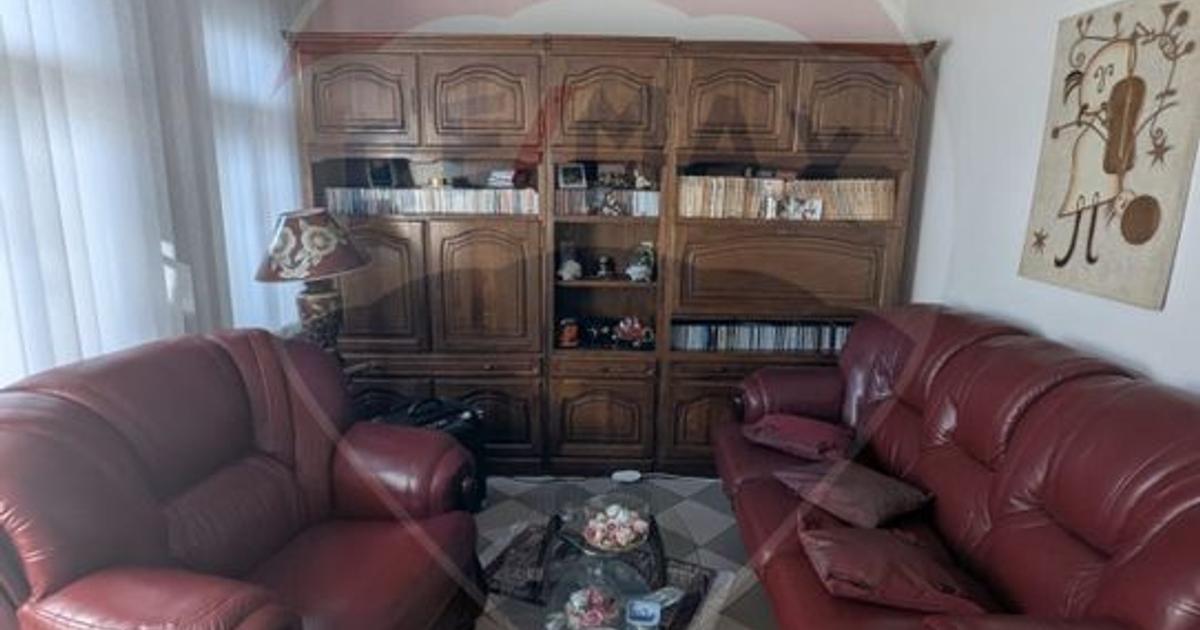 Casă / Vilă cu 5 camere de vânzare în zona Sud