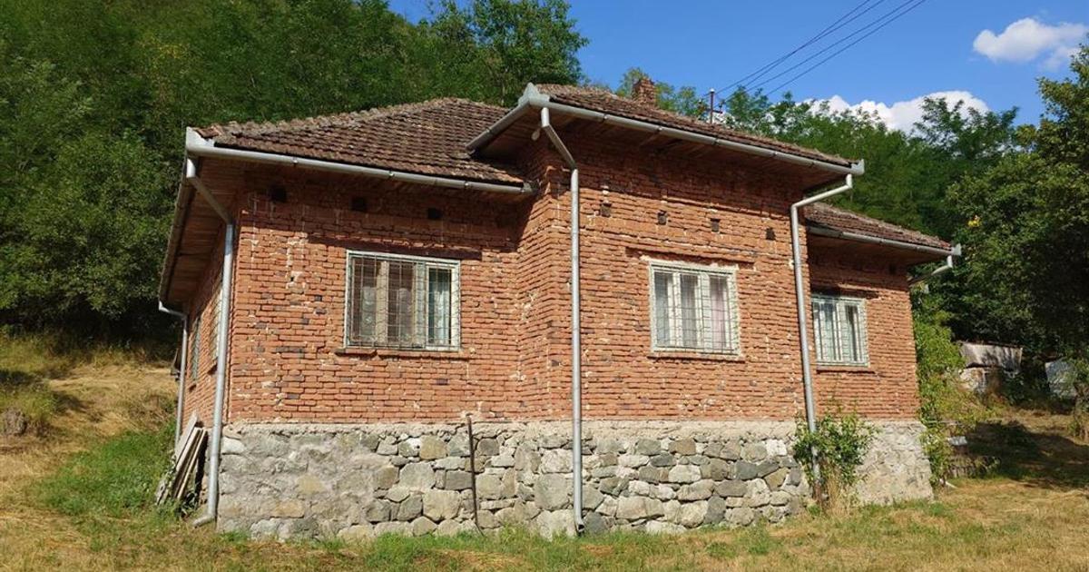 Teren, padure si casa in Dumbrava de Jos, jud. Hunedoara