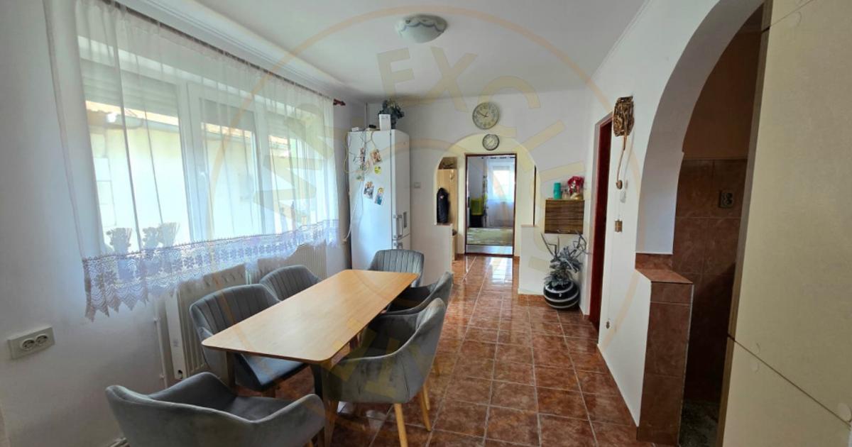 Casă de vânzare  în Lazuri, la 8 km de Satu Mare.