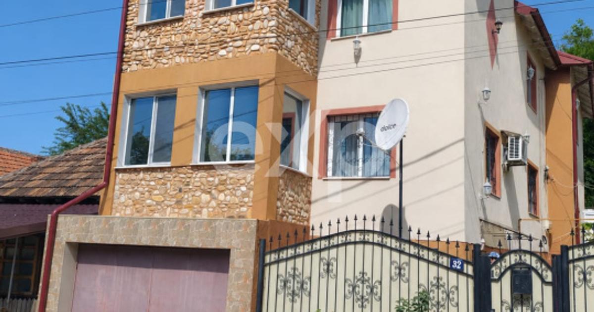 Stefanesti | Proprietate cu doua imobile | Teren 3.297 mp | La 4 km de Pitesti