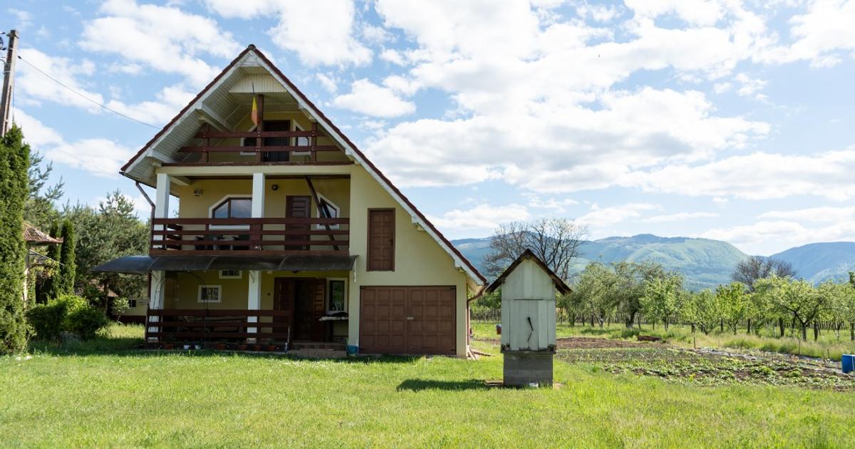 🏡 Oportunitate Unică pe Via Transilvanica | Domeniu superb cu 2 CASE și Grădină