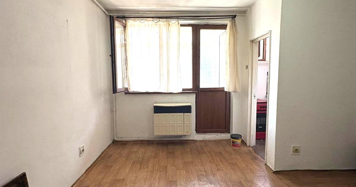 Garsoniera 30mp etaj 1 zona buna Pret 34.000eur neg