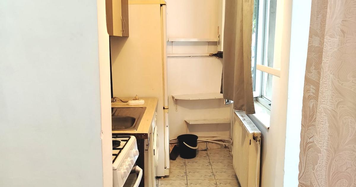 Garsoniera 24mp bloc de apartamente zona Arhivele Statului 35000eur neg