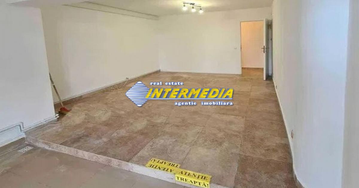 Spatiu comercial 42 mp. de inchiriat Cetate Alba Iulia finisat si contorizat