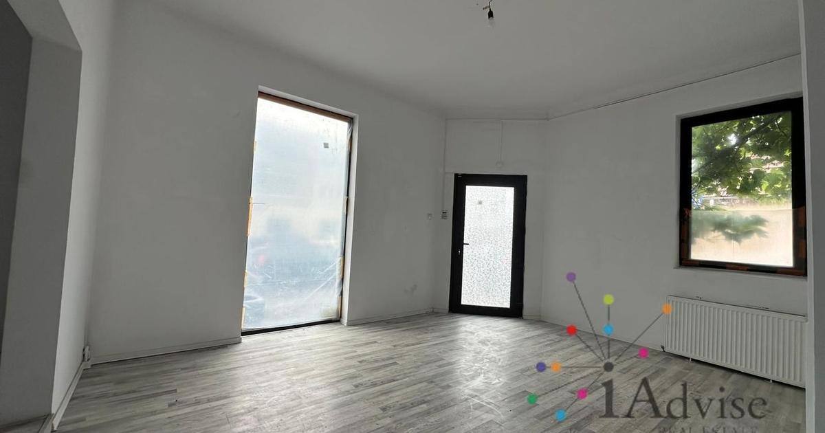 Casă cu curte generoasă – ideală pentru restaurant, birou sau clinică