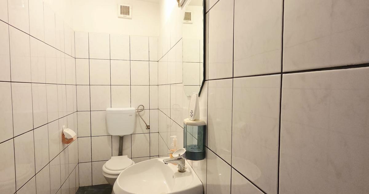 Spatiu comercial 200 mp zona Micro 17