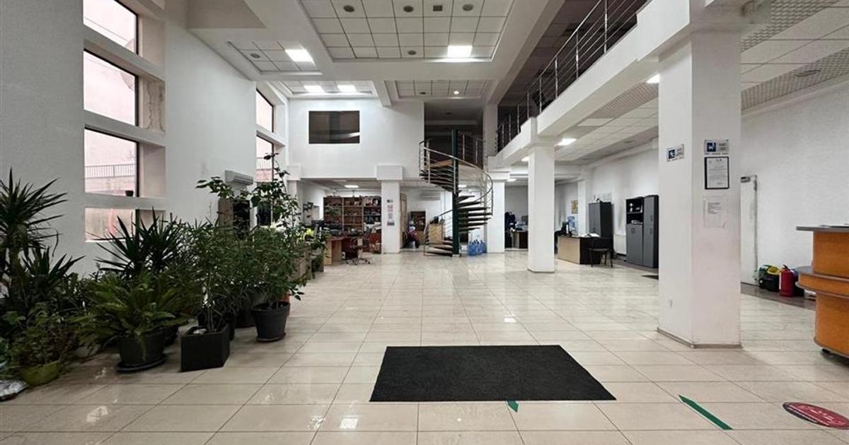 Spatiu 835mp, teren 2758mp, rond Mall Moldova
